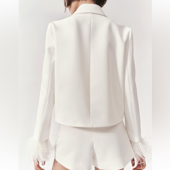 NWT ZARA ZW COLLECTION FEATHERED CROPPED BLAZER - Picture 2 of 3